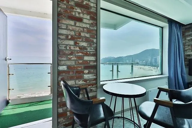 Busan Songjeong Namuneulbo